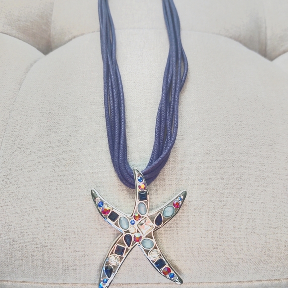 Silver Starfish necklace - Picture 1 of 2